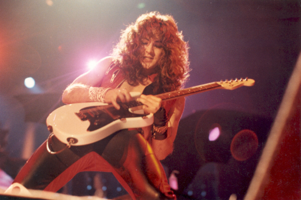 Jake E Lee 1983